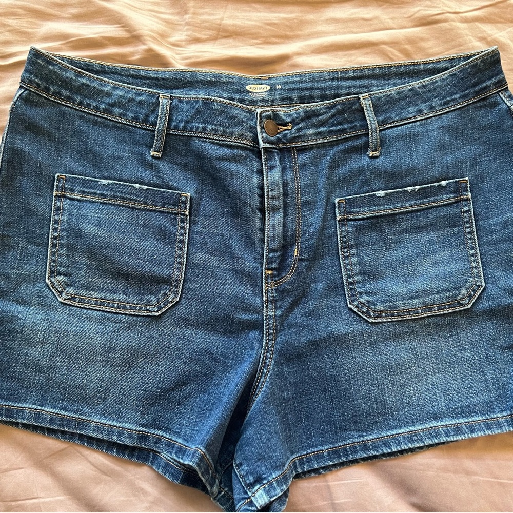 Old Navy Shorts, Size 16